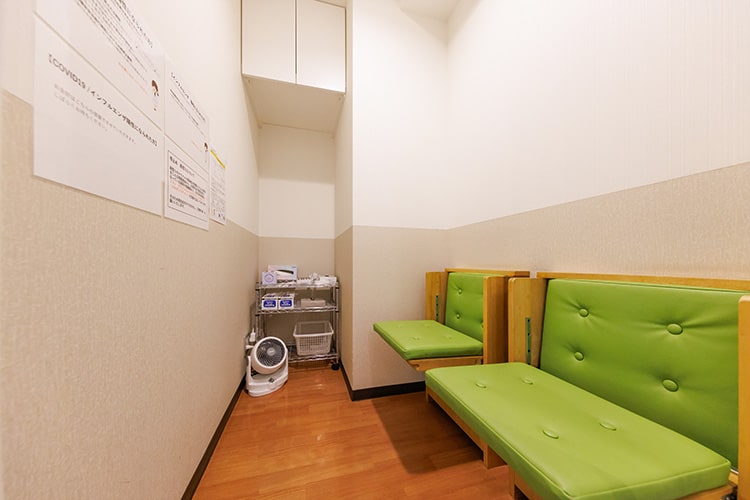 発熱外来待合室